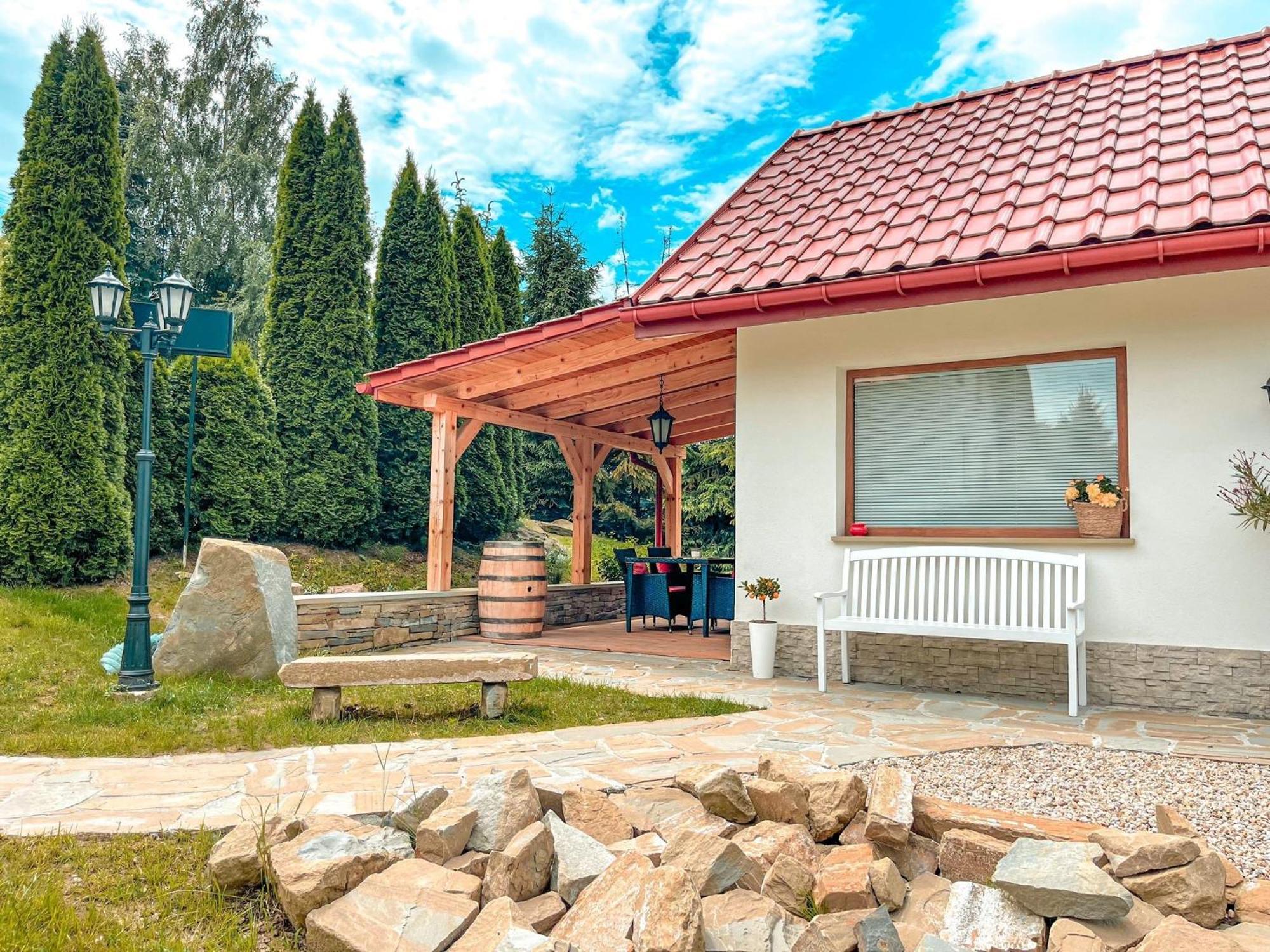 Forrest House Jacuzzi & Sauna Ясениця Екстер'єр фото