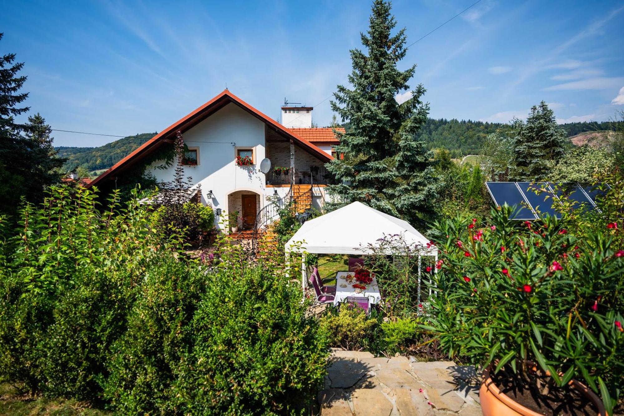 Forrest House Jacuzzi & Sauna Ясениця Екстер'єр фото