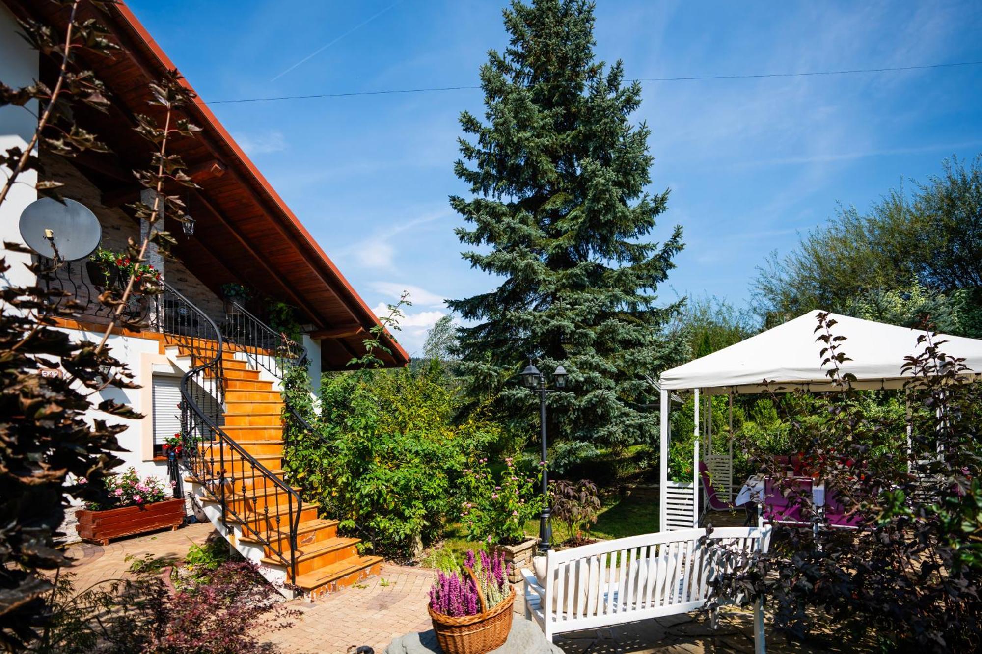 Forrest House Jacuzzi & Sauna Ясениця Екстер'єр фото