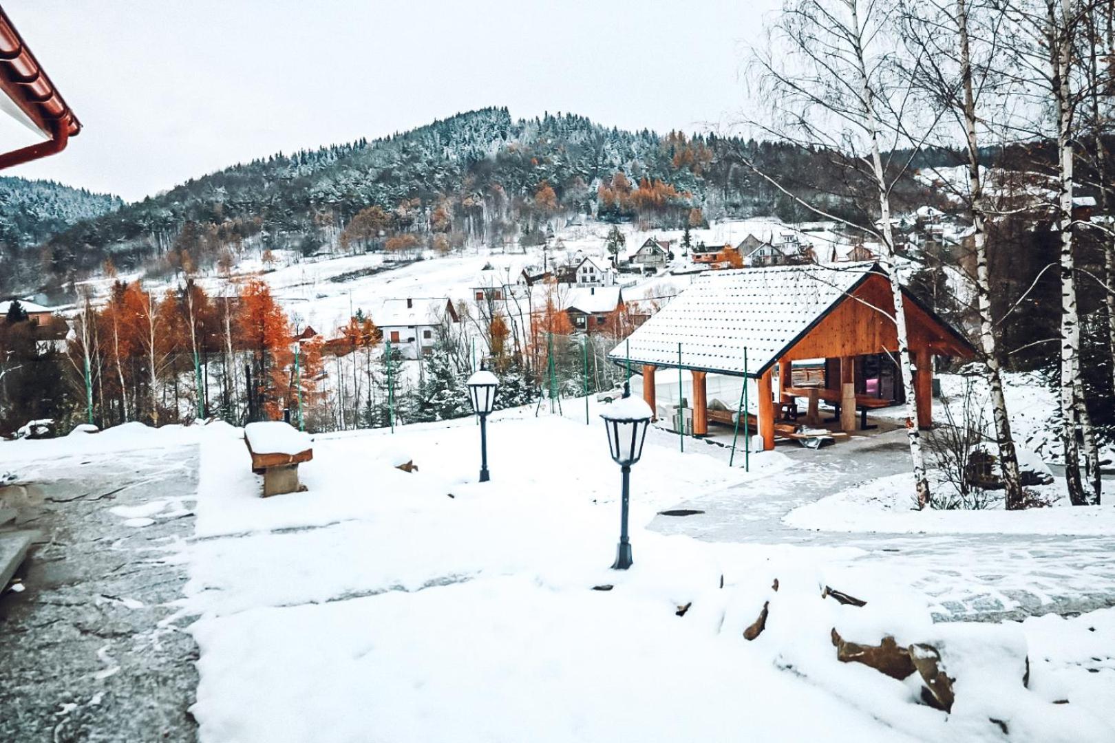 Forrest House Jacuzzi & Sauna Ясениця Екстер'єр фото